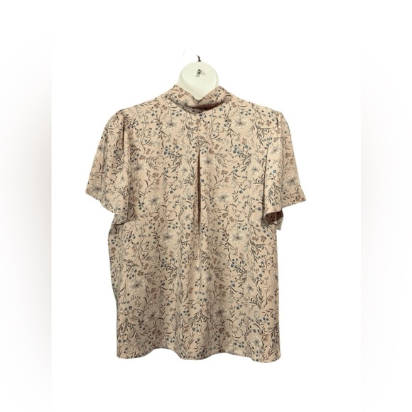 NWOT, Reitmans, Plus Size Floral Patterned Blouse, 3X, Tan, Blue 🌸 - Picture 8 of 9